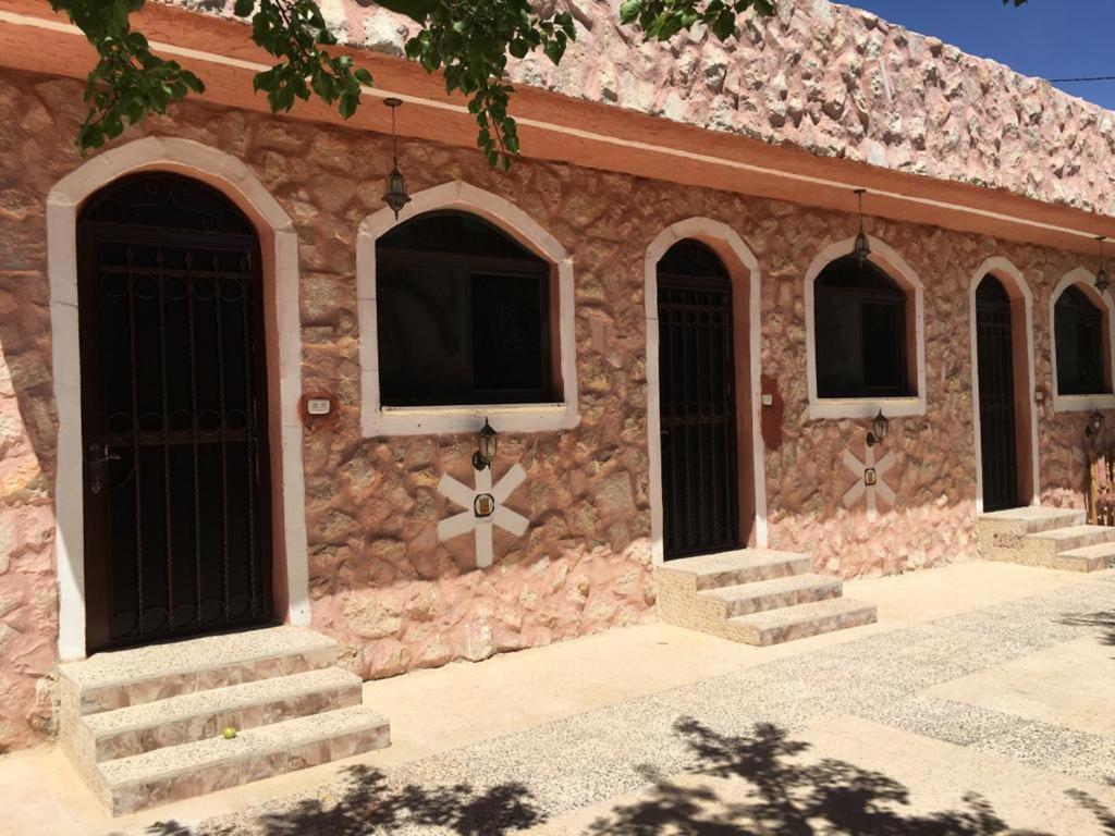 Guest House Attallah Вади Муса Экстерьер фото