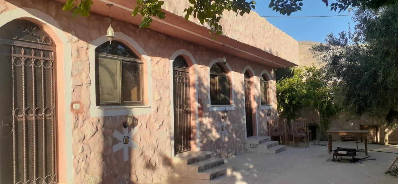 Guest House Attallah Вади Муса Экстерьер фото